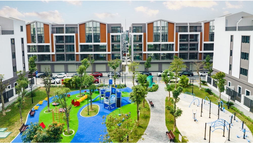 Pho-Bien-2-doi-dien-cong-vien